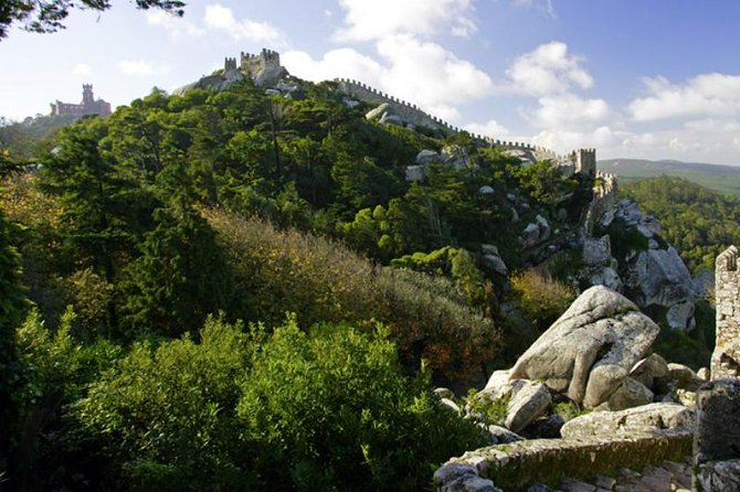 Sintra & Cascais Day Tour with Pena Palace Entry and Gardens Walk - When This Tour Makes Sense