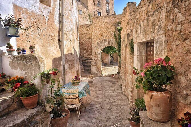 Full Day Tour Bocairent and Islamic labyrinth from Valencia - Key Points