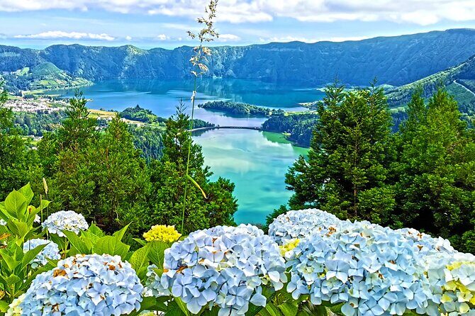 Full Day Tour Sete Cidades & Lagoa do Fogo with Lunch - How Does the Price Reflect the Experience?