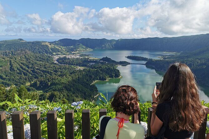 Full Day Tour Sete Cidades & Lagoa do Fogo with Lunch - Who Is This Tour Best Suited For?