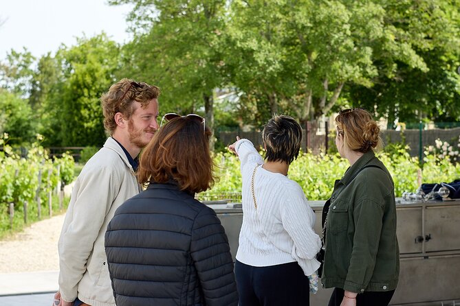 Full-Day tour to Saint-Emilion and Margaux, from Bordeaux - Winery picnic lunch inside a château: food, wine, and a convivial lesson