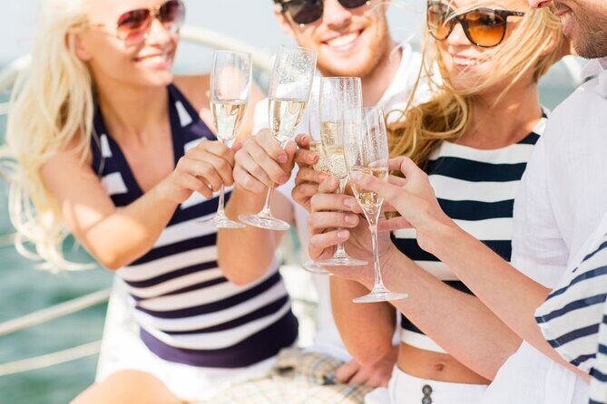 Full Day Yacht Tour in Catamaran Naxos Greece - Analyzing the Experience from Guest Reviews