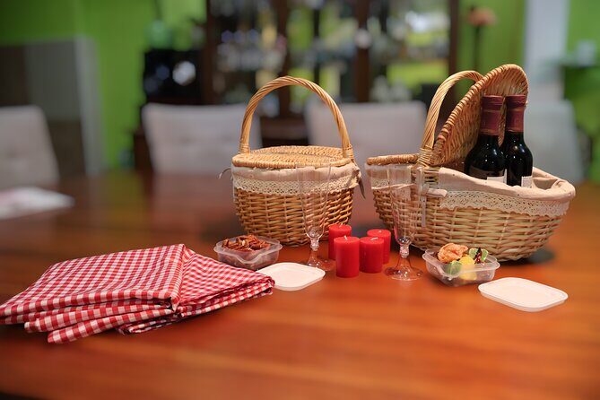 Full Package Picnic Basket in Mexico City - An In-Depth Look at the Full Package Picnic Basket Experience