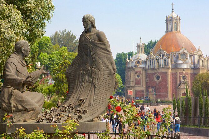 Full tour of the Basilica of Guadalupe - What to Expect from the Full Tour of the Basilica of Guadalupe