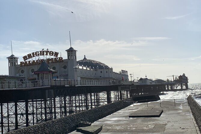 Fully Guided History Tour of The City of Brighton - A Deep Dive into the Brighton Day Tour Experience