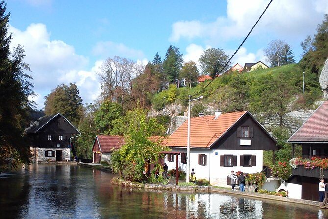 FULLY PRIVATE Tour from Zagreb to Split via Plitvice Lakes - Key Points