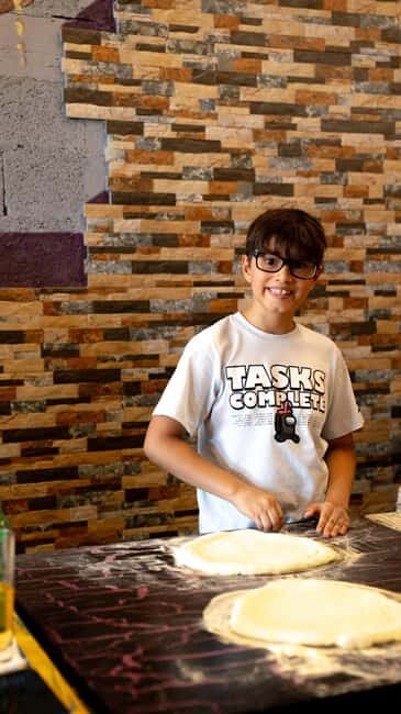 Funchal: Hands On Pizza Making Class - A Closer Look at the Experience