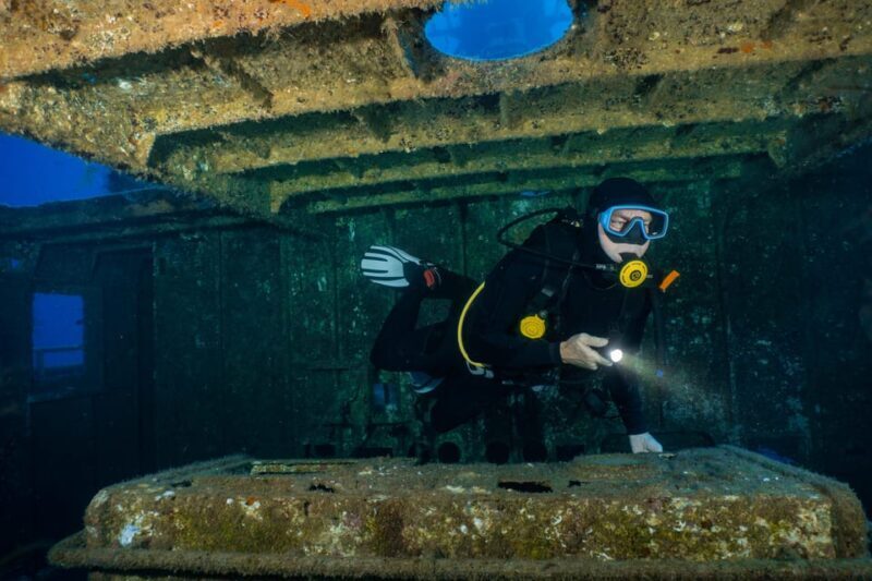 Funchal: Wreck dive F488 Frigate - certified divers - Who Is This Tour Best For?