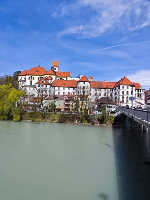 Füssen to Neuschwanstein Castle - Guided Scenic Tour - How the Reviews Reflect the Experience