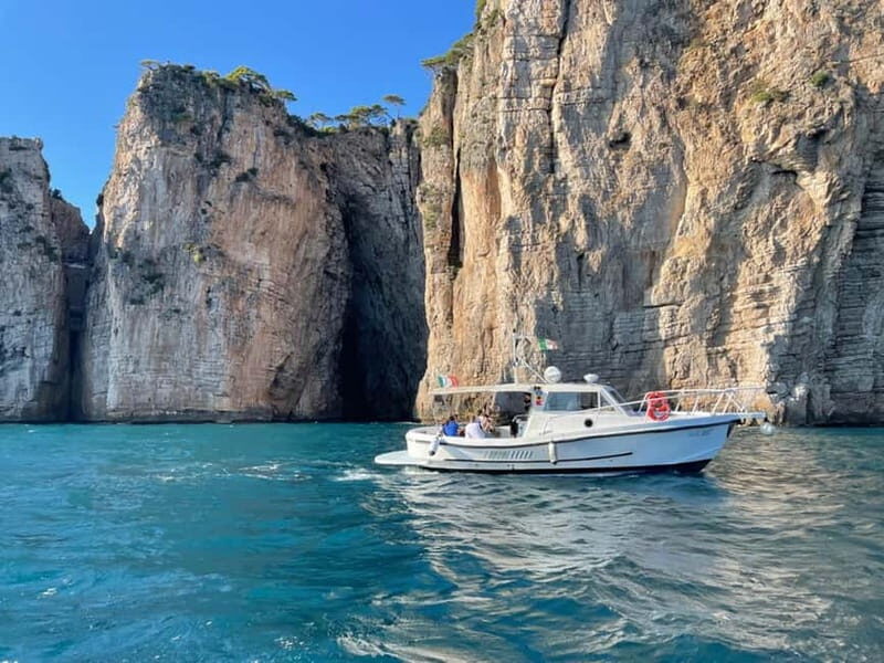 Gaeta: Guide Boat Tour of Peninsula - The Castles: Angioino and Aragonese