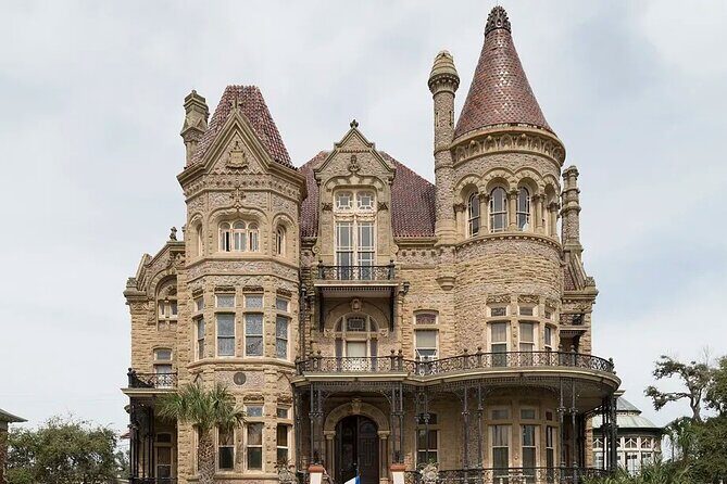 Galveston Mansions and Murder Walking Tour - A Closer Look at the Galveston Mansions and Murder Tour