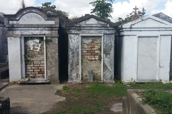 Garden District Walking Tour of New Orleans - An In-Depth Look at the Garden District Walking Tour
