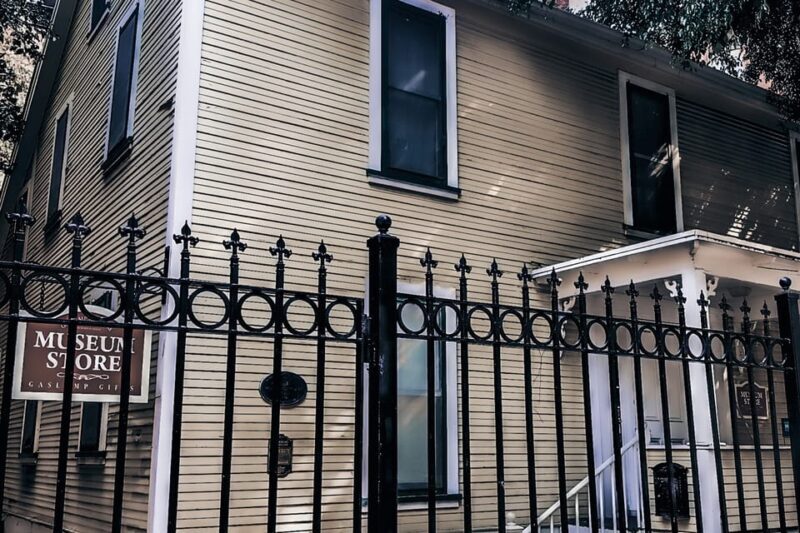 Gaslamp's Wild Past: Daytime History Tour - Key Points