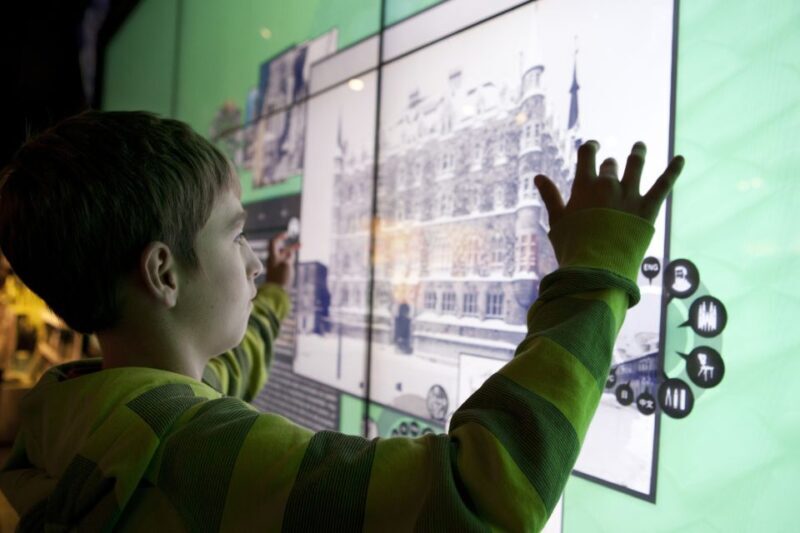 Gaudí Experiència Barcelona Admission Ticket - Key Points