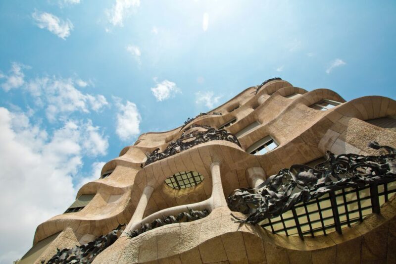 Gaudí Private Tour: Must-See Sites & Hidden Modernism Gems - Key Points