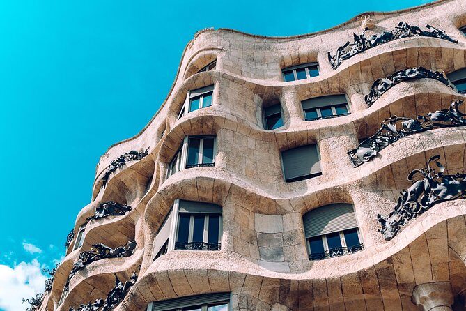 Gaudi's Casa Batlló and La Pedrera with Chocolate Tasting - An In-Depth Look at the Tour