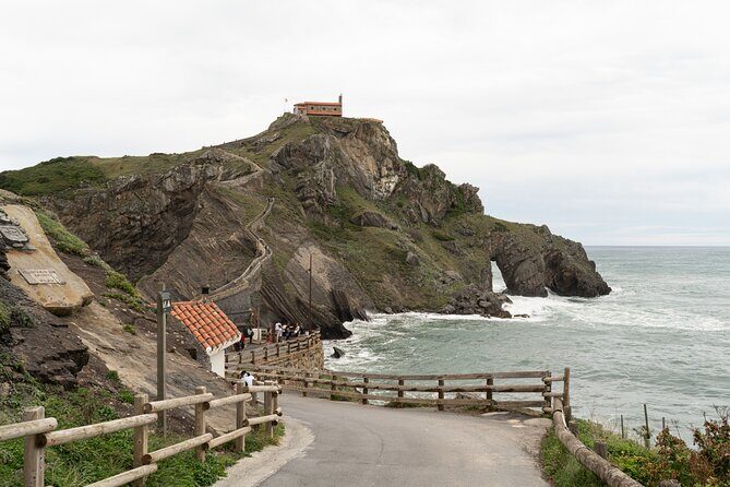 Gaztelugatxe, Mundaka and Gernika Tour from Bilbao - Mundaka: A Quiet Coastal Treasure