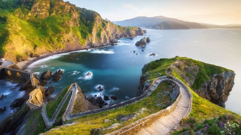 Gaztelugatxe with Access, Bermeo and Gernika from Bilbao - The Verdict
