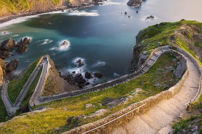 Gaztelugatxe with access, Bermeo and Gernika from Bilbao - An In-Depth Look at the Tour Experience