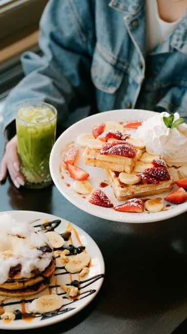 Gdansk: Hard Rock Cafe Breakfast - The Setting and Location