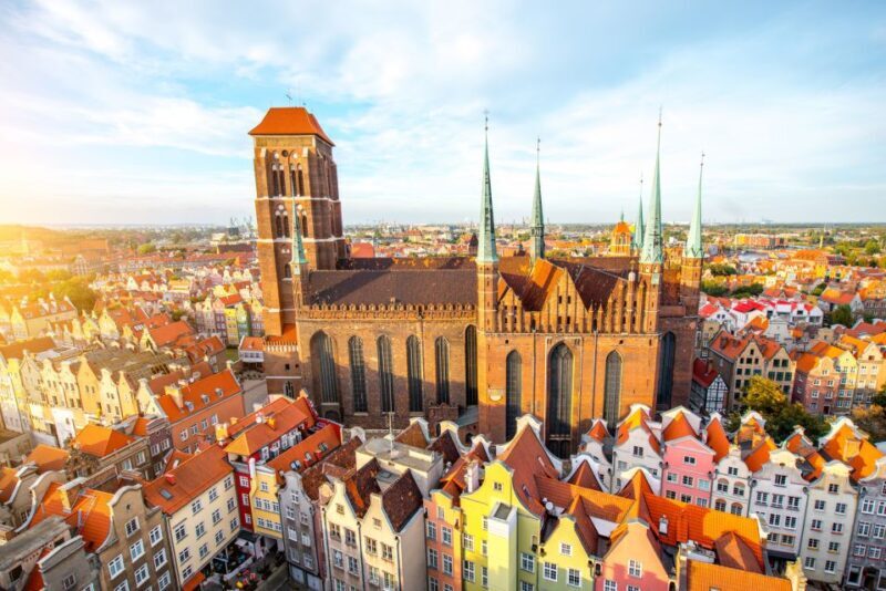 Gdansk: Luxury Old Town Walking Tour For Scandinavians - Exploring the Scandinavian Roots of Gdansk