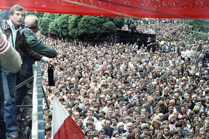 Gdansk Private Communism Tour with Solidarity Center Museum - The Experience: Pros and Cons