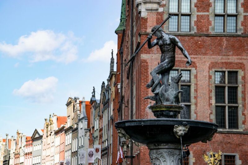 Gdansk: Private Old Town Tour - Exploring Gdansk’s Old Town: What to Expect