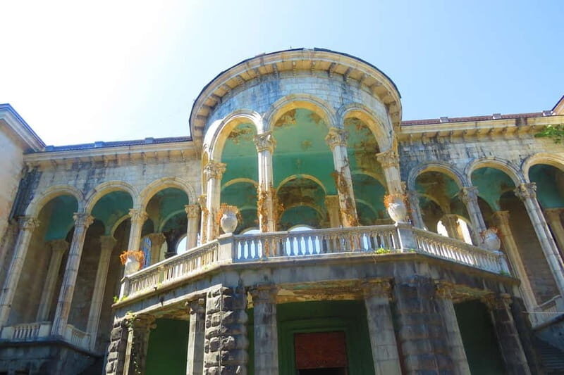 Gelati Momastery, Prometheus Cave, Sanatoriums and winetour - Key Points