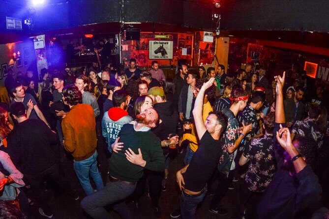 Generation Pub Crawl Dublin - The Real Deal on the Dublin Pub Crawl: What to Expect