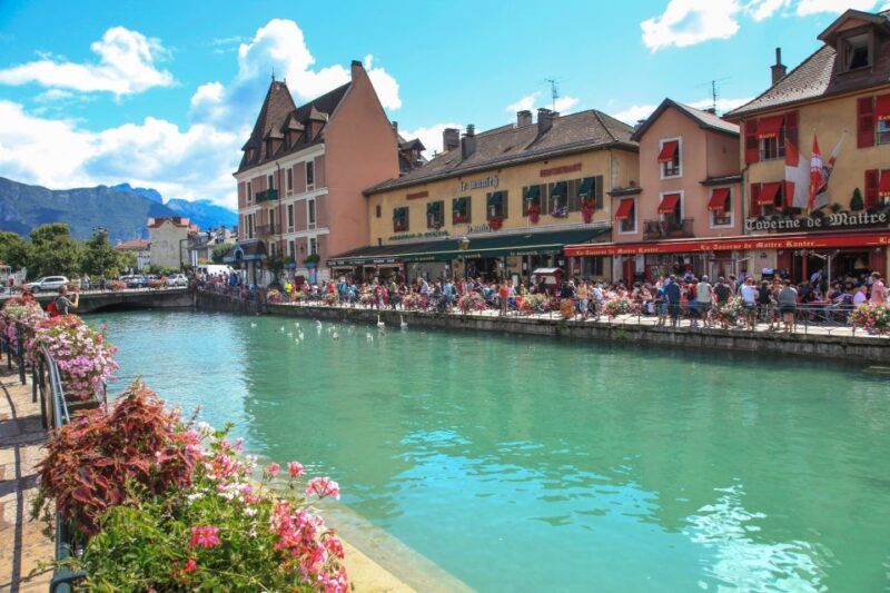 Geneva: Annecy, the Venice of the Alps and Geneva City Tour - Key Points