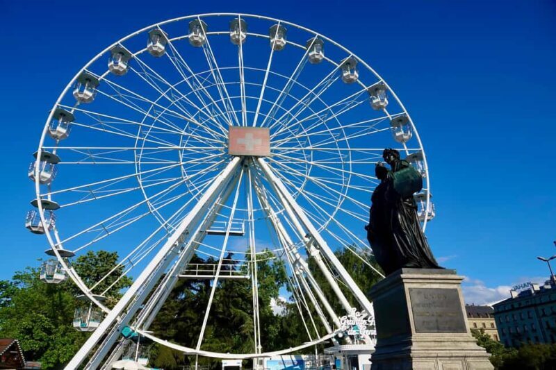 Geneva: Private 2,5-Hour City Highlights Guided Walking Tour - The Food and Drink Finale