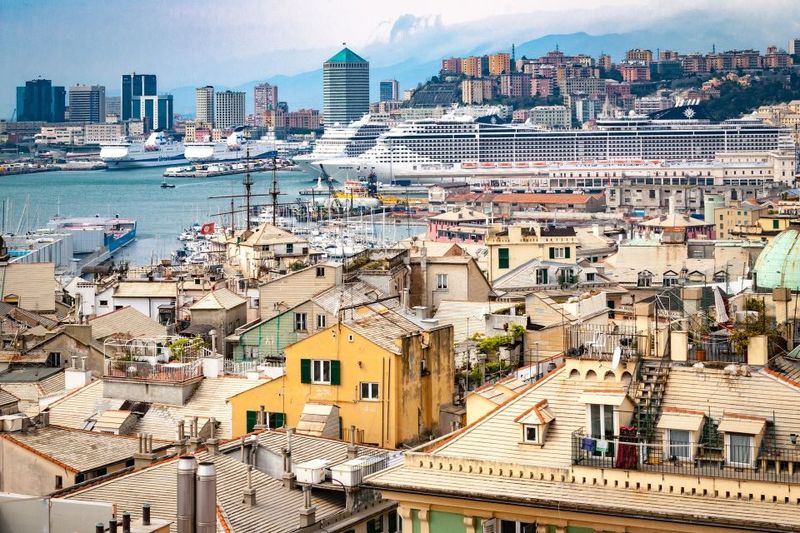 Genoa: Hop-on Hop-off Tour Ticket - UNESCO Hits: Strada Nuova, Rubens, and the Big Genoa Sights