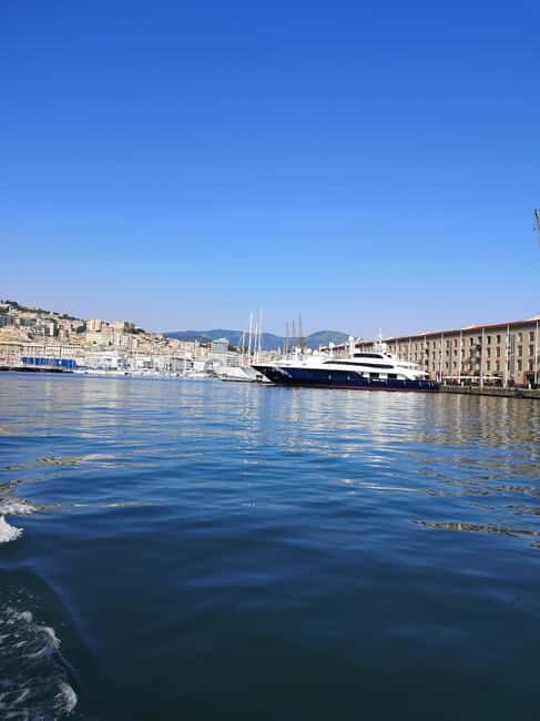 Genoa: the superb city from the sea - The Pros and Cons