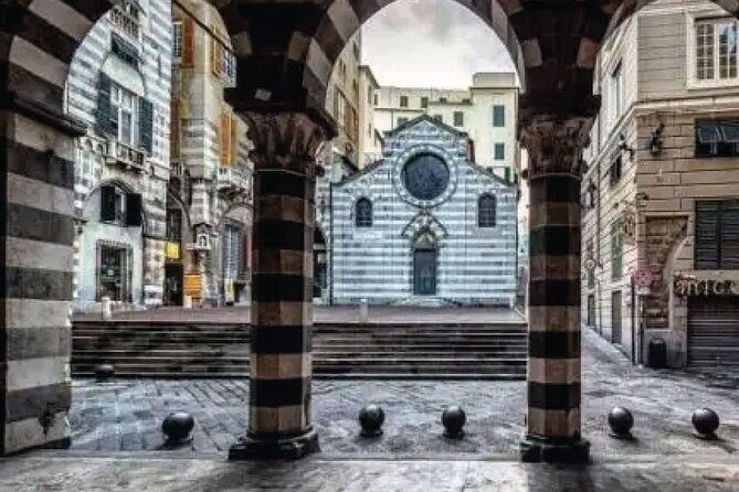 Genova Walking Tour with Audio and Written Guide by a Local - Piazza Raffaele De Ferrari