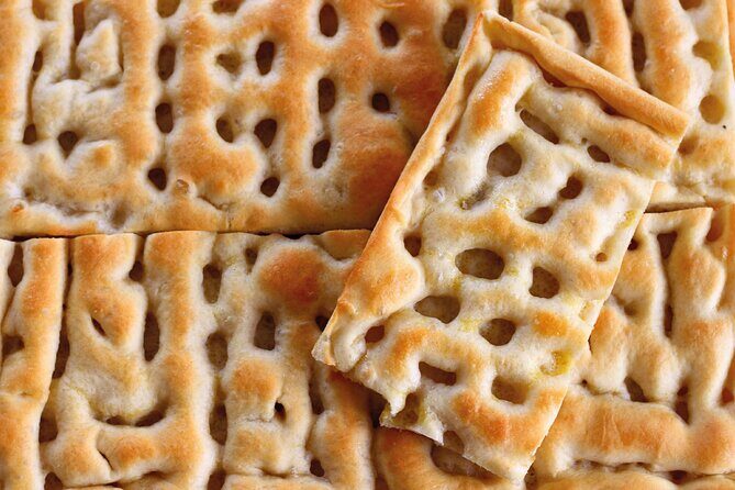 Genova Walking Tour with Audio and Written Guide by a Local - The Duomo di San Lorenzo