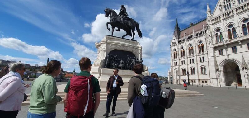 German speaking guided walking tour in Budapest - A Closer Look at the Tour Experience