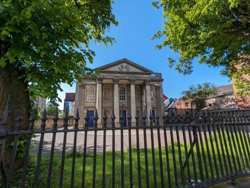 German Walking Tour City centre Belfast- Belfast entdecken - How to Make the Most of Your Experience