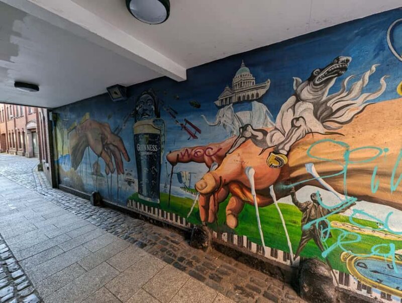 German Walking Tour City centre Belfast- Belfast entdecken - Who Will Enjoy This Tour?