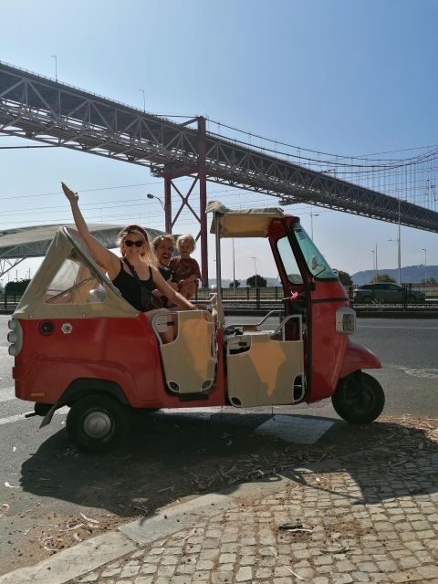 Get a TukTuk tour with a local guide! - Exploring Lisbon by TukTuk: The Basics