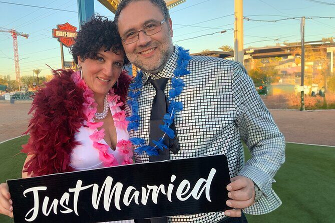 Get Married: Elvis Wedding + Las Vegas Sign + Photography - Who Should Consider This Experience?