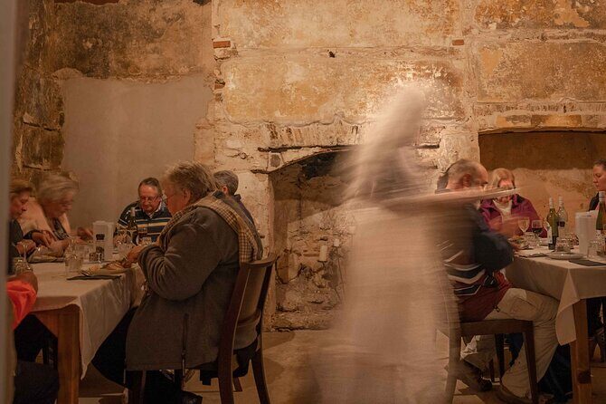 Ghost Tour & Dinner Norfolk Island - Key Points
