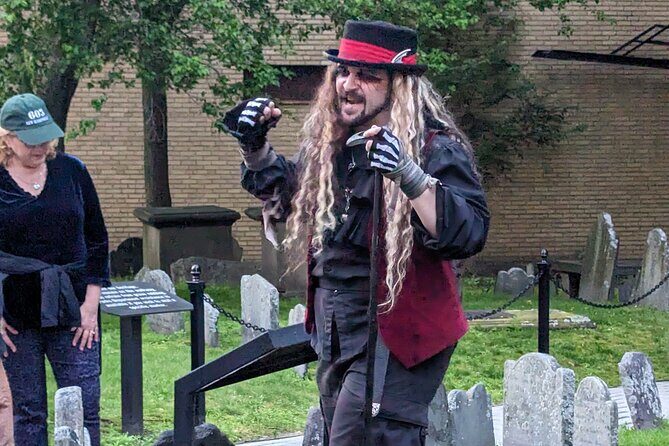 Ghosts and Gravestones Boston Nightwalk - Exploring Boston’s Haunted Side
