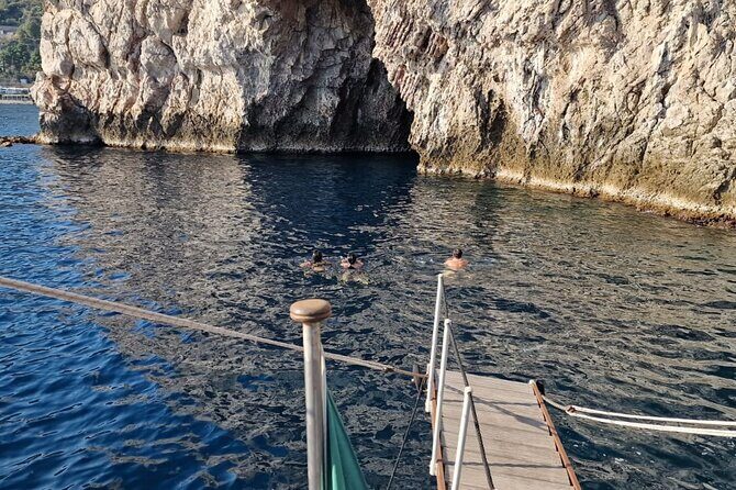 Giardini Naxos, Taormina and Isola Bella Boat Tour - Who Should Consider This Tour?