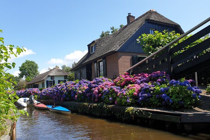 Giethoorn and Zaanse Schans Day Tour with Small Boat Ride - A Deep Dive into the Tour Itinerary