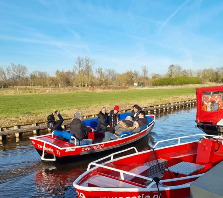 Giethoorn: Boat Rental 2,5 hour 1-8 persons - Discovering Giethoorn by Boat: A Practical Guide to the Village’s Waterway Charm