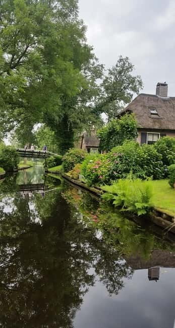 Giethoorn: Boat Rental 2,5 hour 1-8 persons - Practical Details and What to Expect