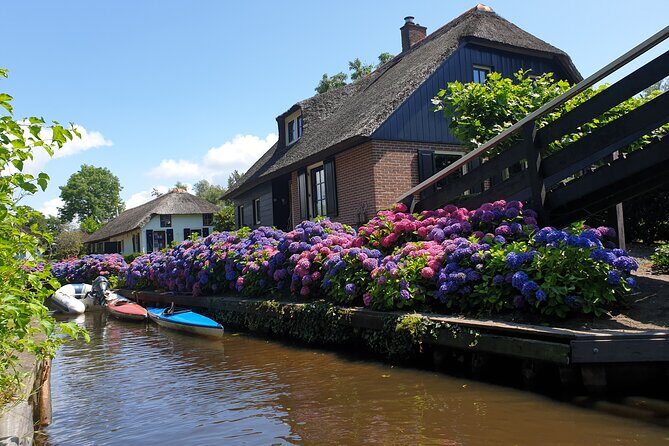 Giethoorn Day Tour from Amsterdam with Small Boat Ride - Who Should Consider This Tour?