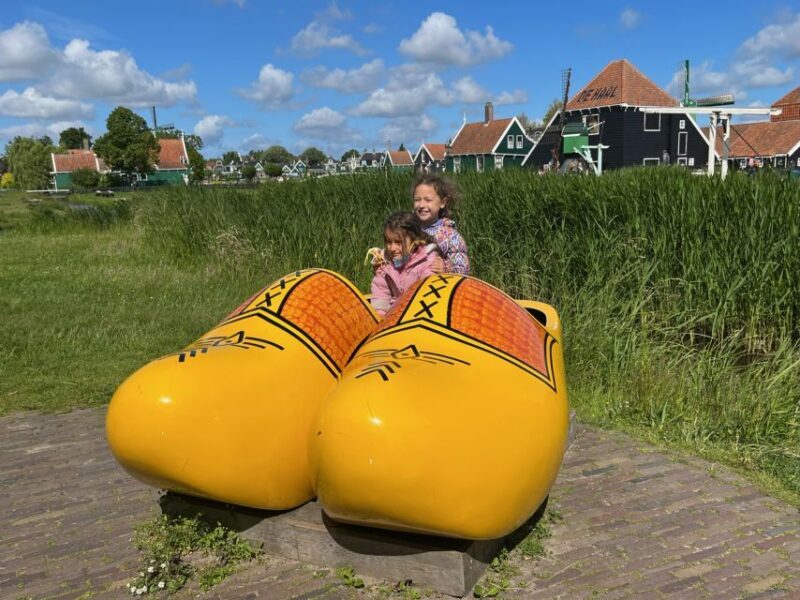 Giethoorn, Private Boat Tour & Zaanse Schans Windmills - Exploring Dutch Charm: Giethoorn, Private Boat Tour & Zaanse Schans Windmills