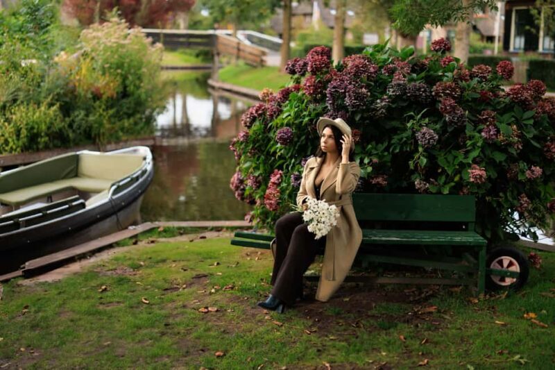 Giethoorn: Private Photoshoot with Professional Photographer - Why Consider a Private Photoshoot in Giethoorn?