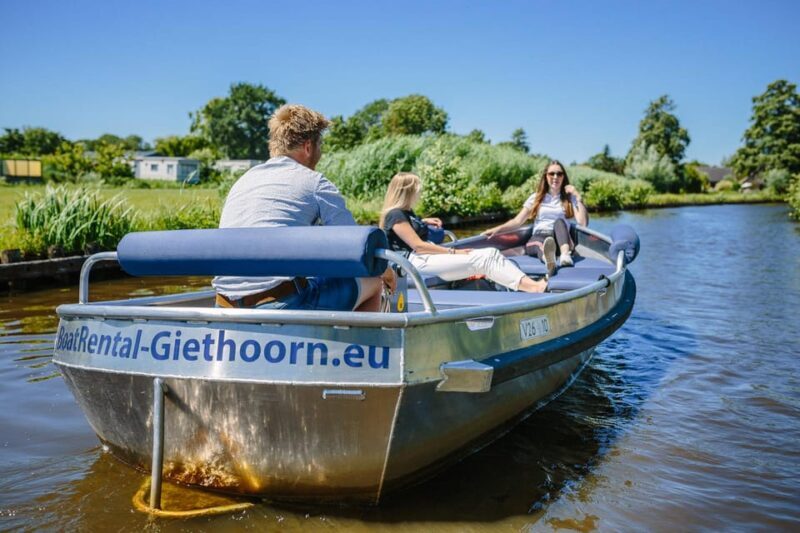 Giethoorn: Self-Drive Boat Rental for up to 8 People - Exploring Giethoorn by Self-Drive Boat: An Honest Look at the Experience